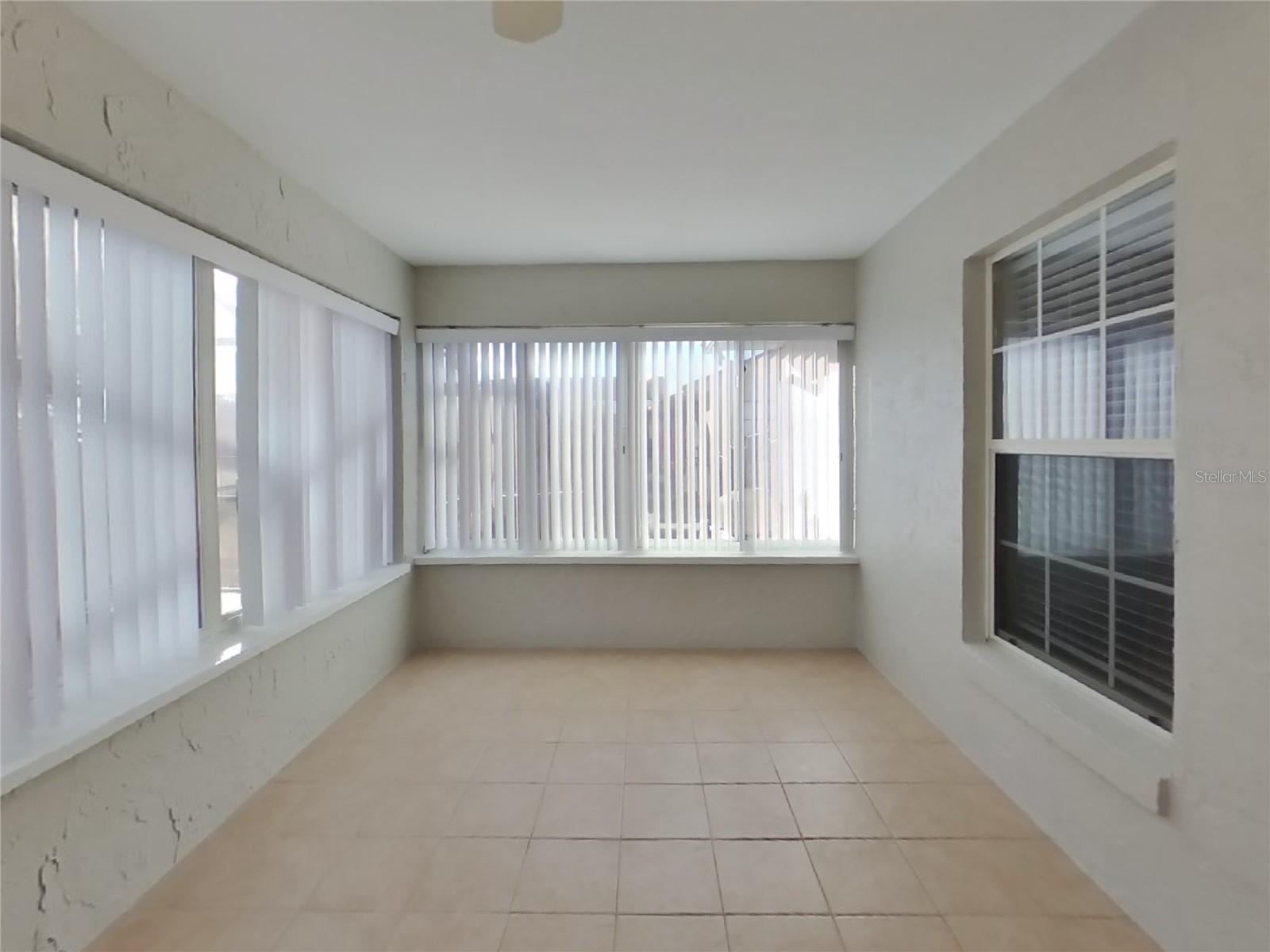 SWEETWATER CREEK UNIT 2 - Residential Lease