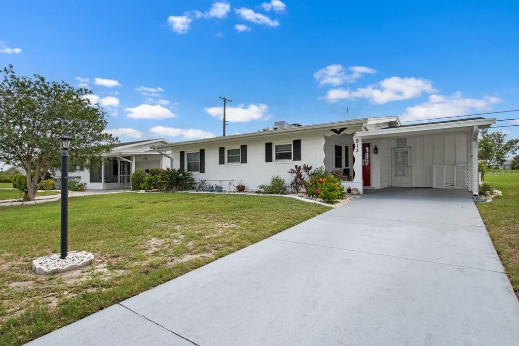 Photo of 913 Augusta Drive, Sun City Center, FL 33573 (MLS # TB8395693)