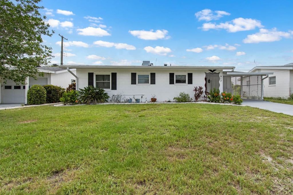 Photo of 913 Augusta Drive, Sun City Center, FL 33573 (MLS # TB8395693)