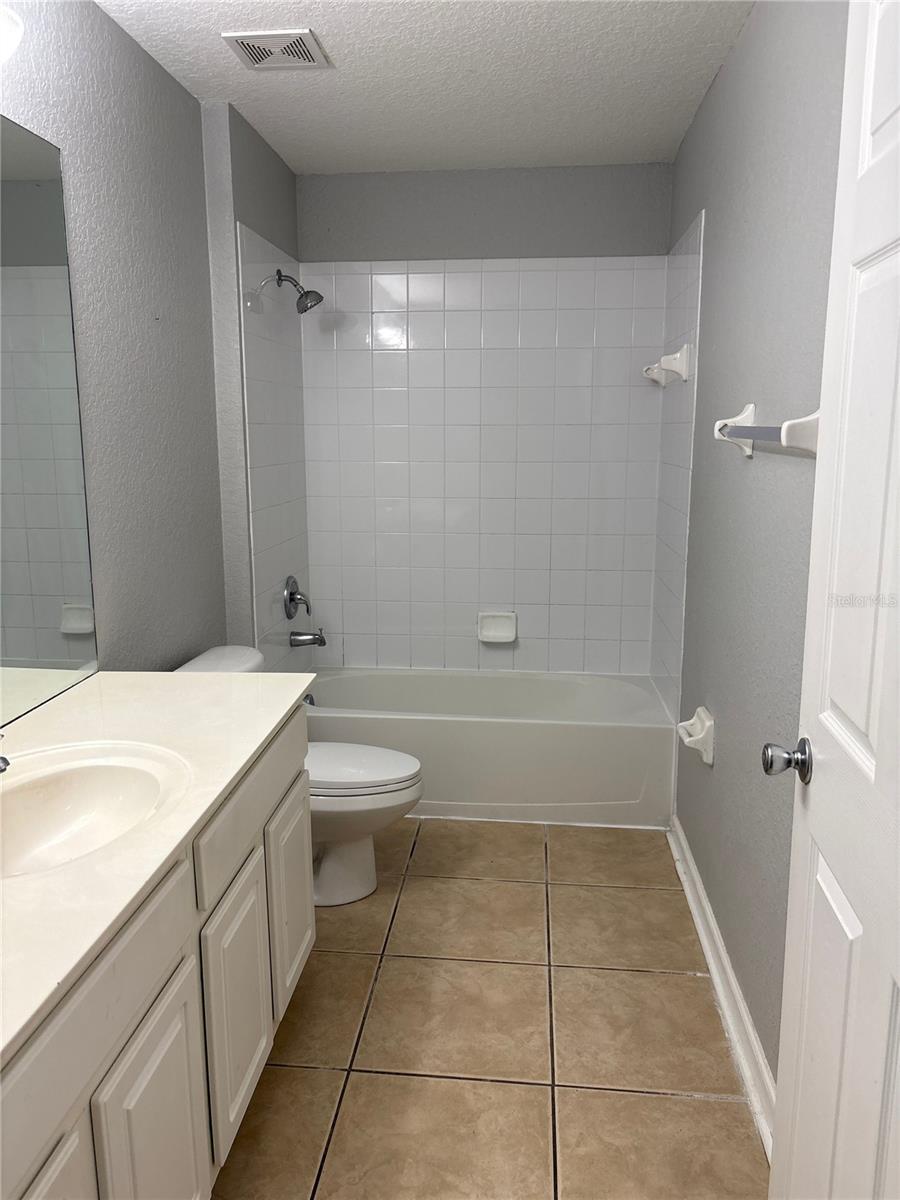 OAK HAMMOCK PRSV U2 - Residential Lease