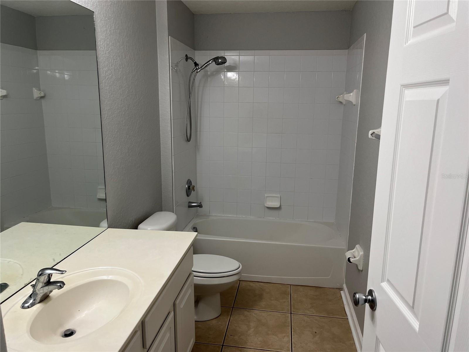 OAK HAMMOCK PRSV U2 - Residential Lease