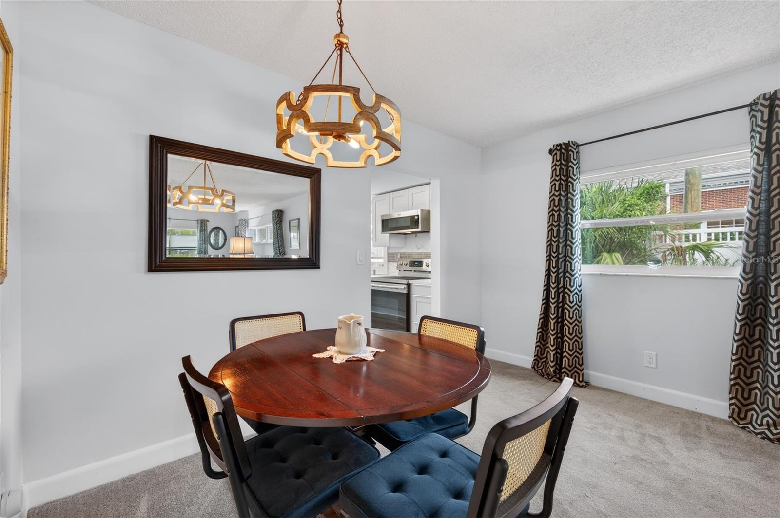 PARKWOOD CONDO - Residential