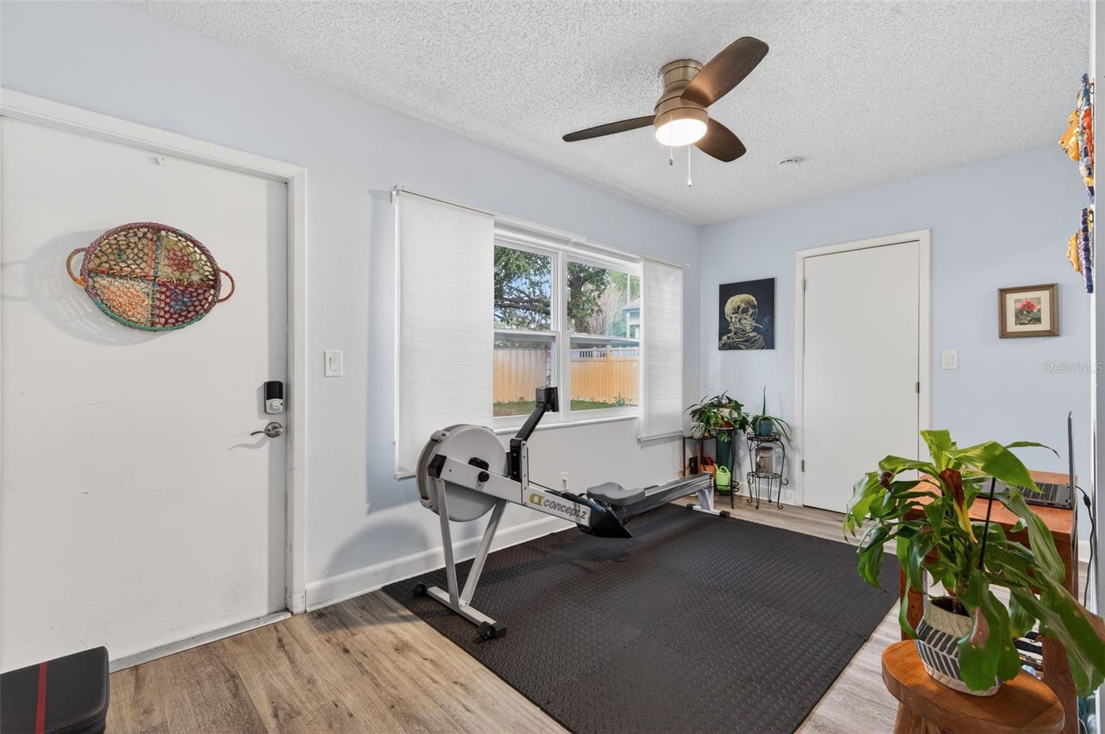 PARKWOOD CONDO - Residential