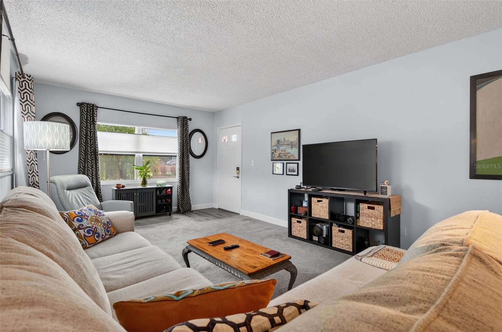 PARKWOOD CONDO - Residential