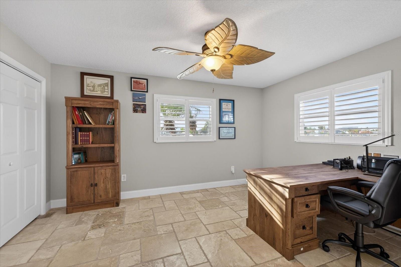 FLOR A MAR - Residential