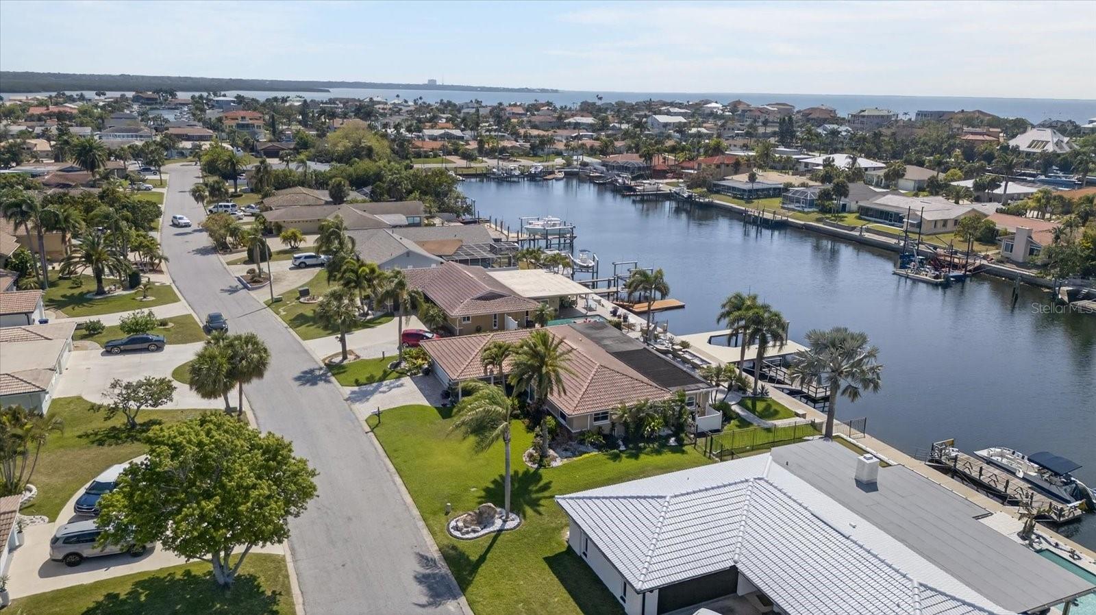 FLOR A MAR - Residential