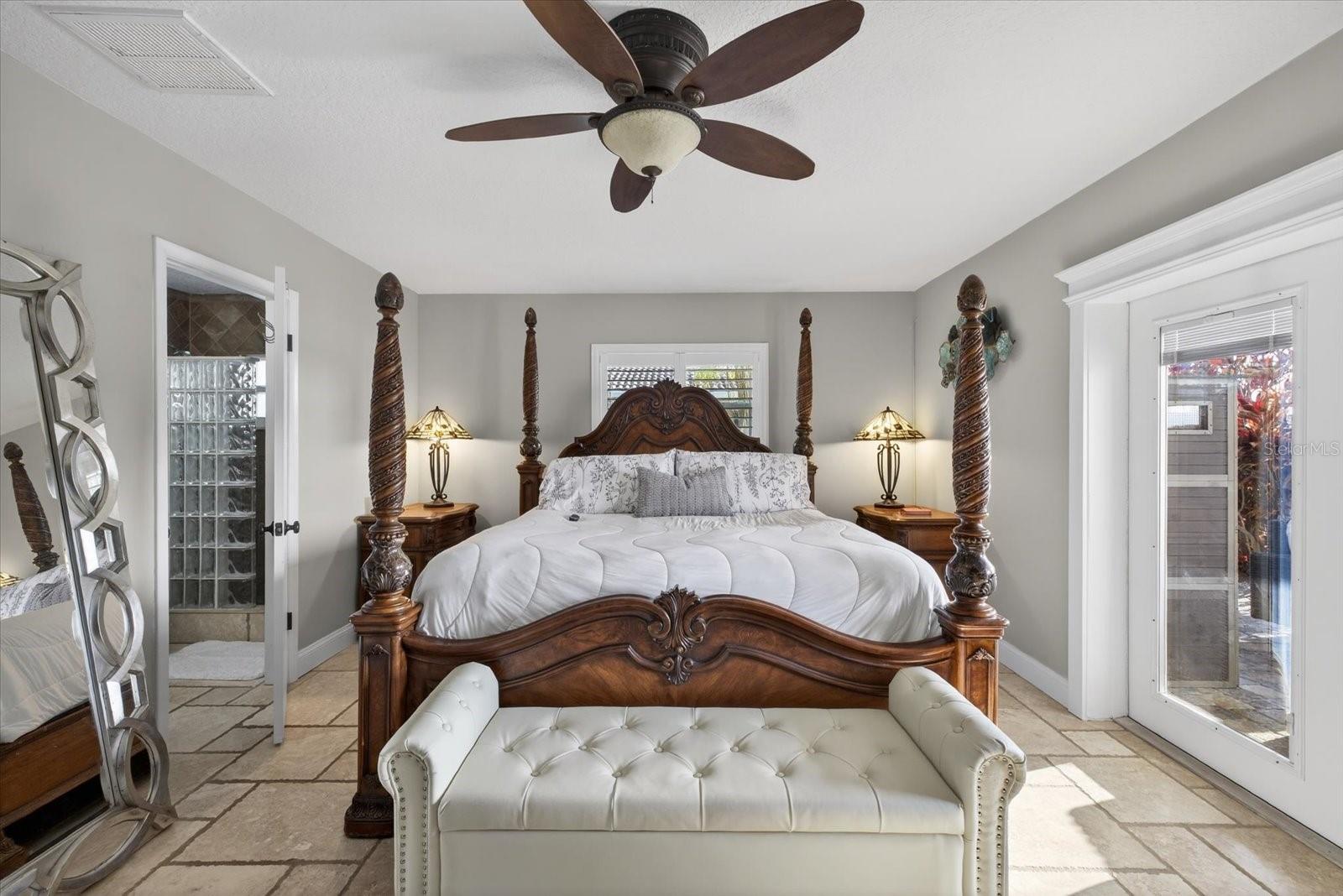 FLOR A MAR - Residential