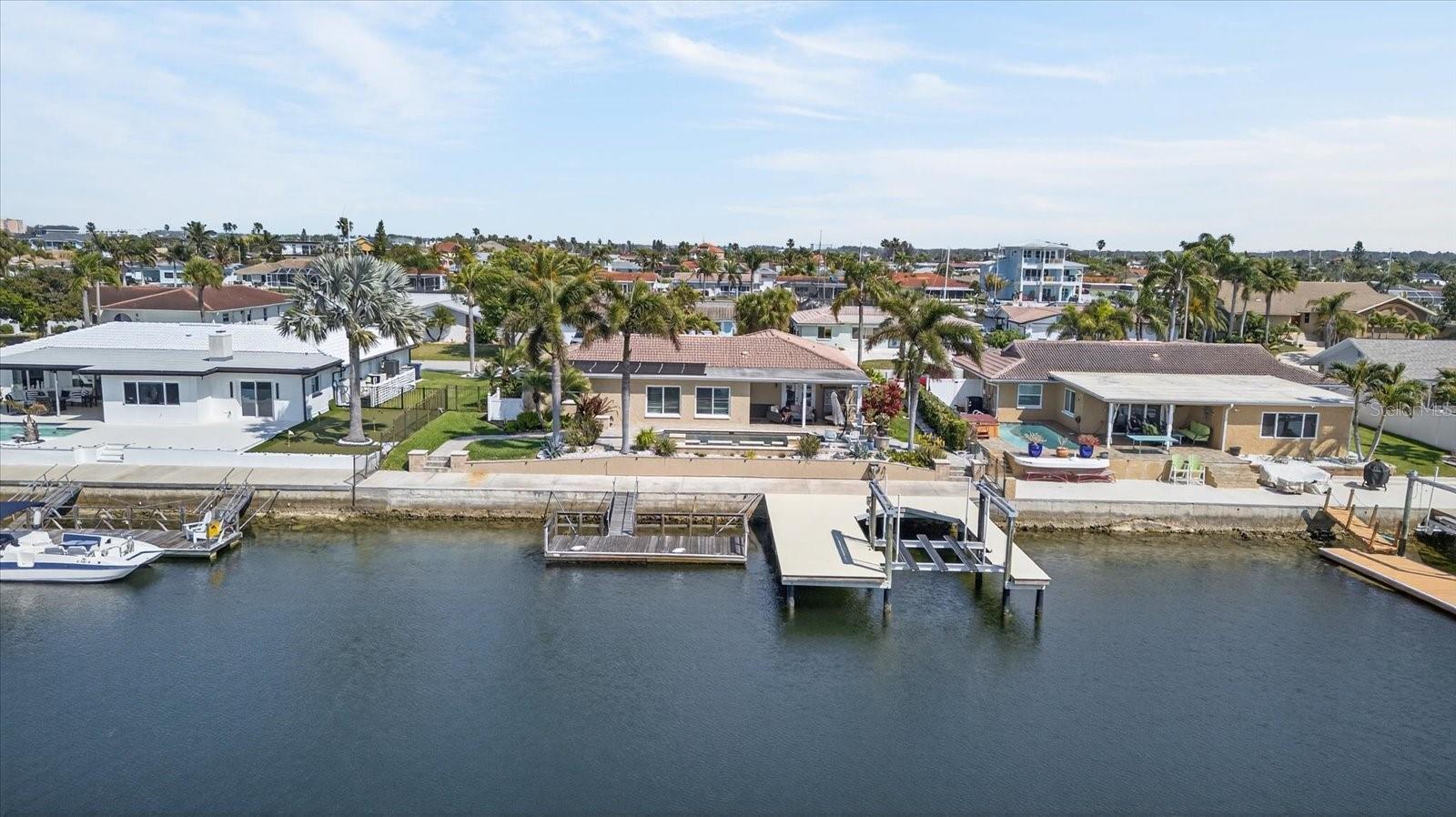 FLOR A MAR - Residential