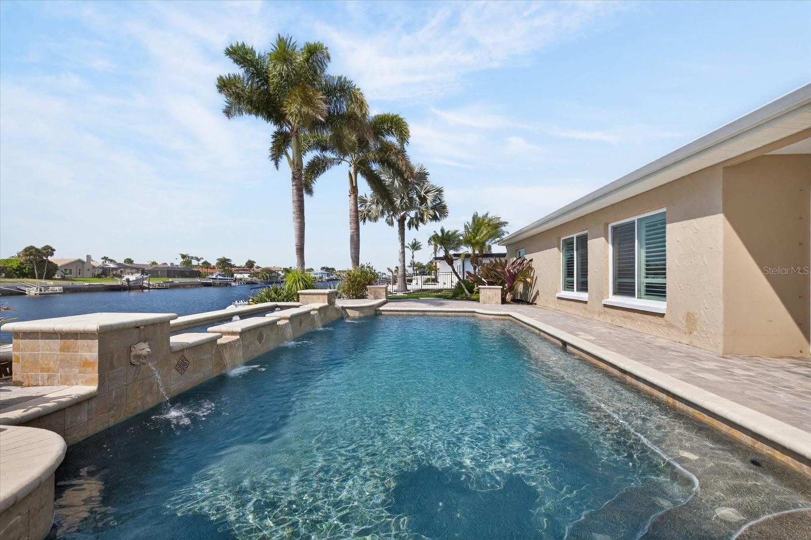 FLOR A MAR - Residential