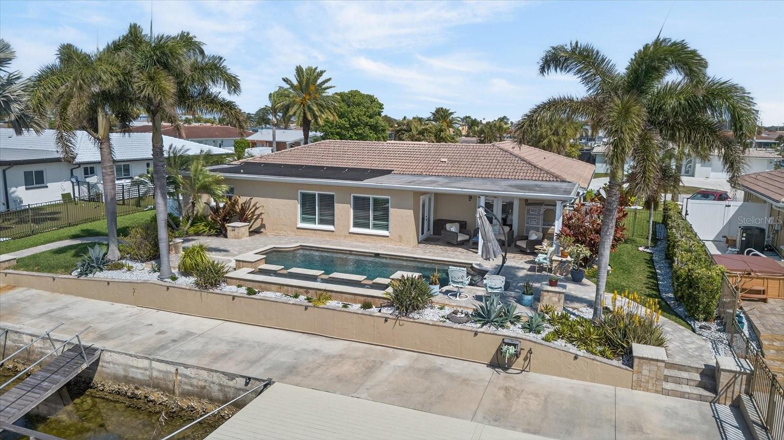 FLOR A MAR - Residential