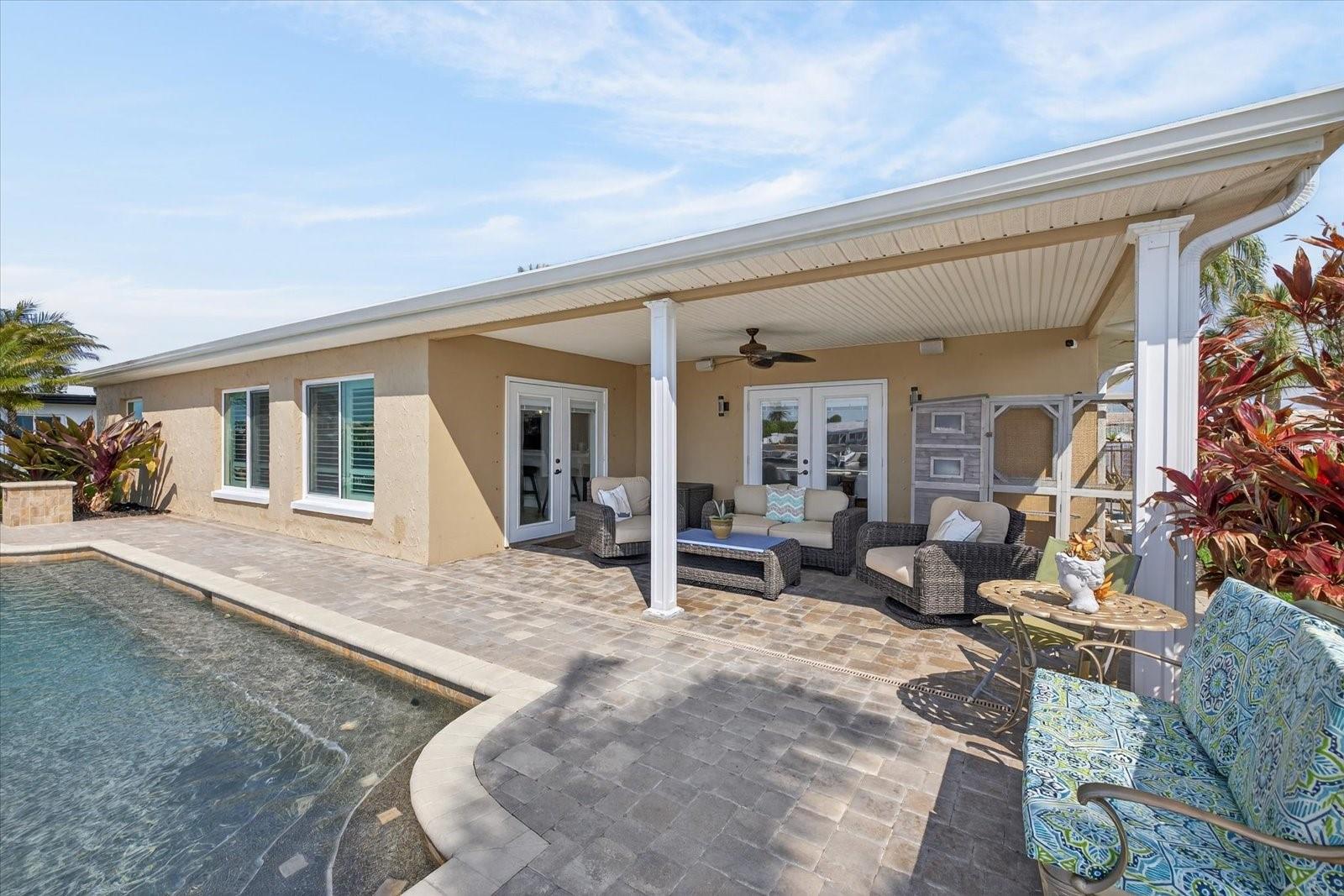 FLOR A MAR - Residential