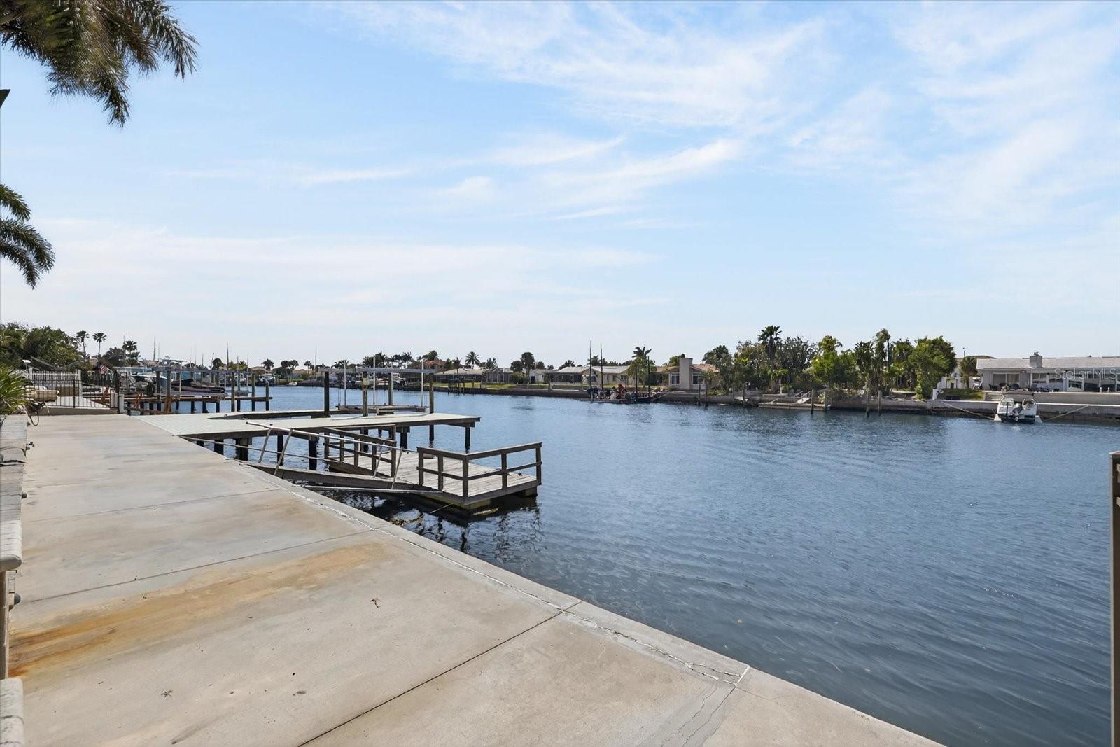 FLOR A MAR - Residential