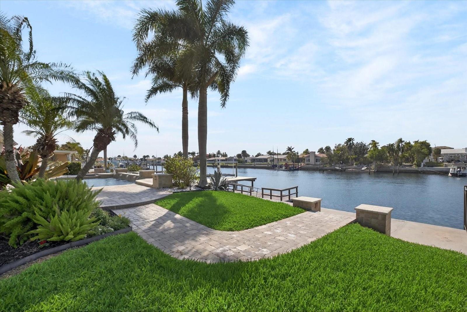 FLOR A MAR - Residential