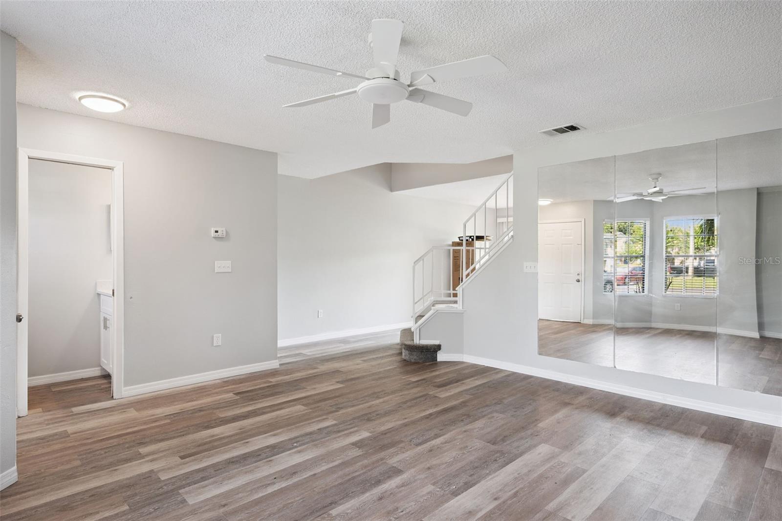 2889 WAREHAM COURT