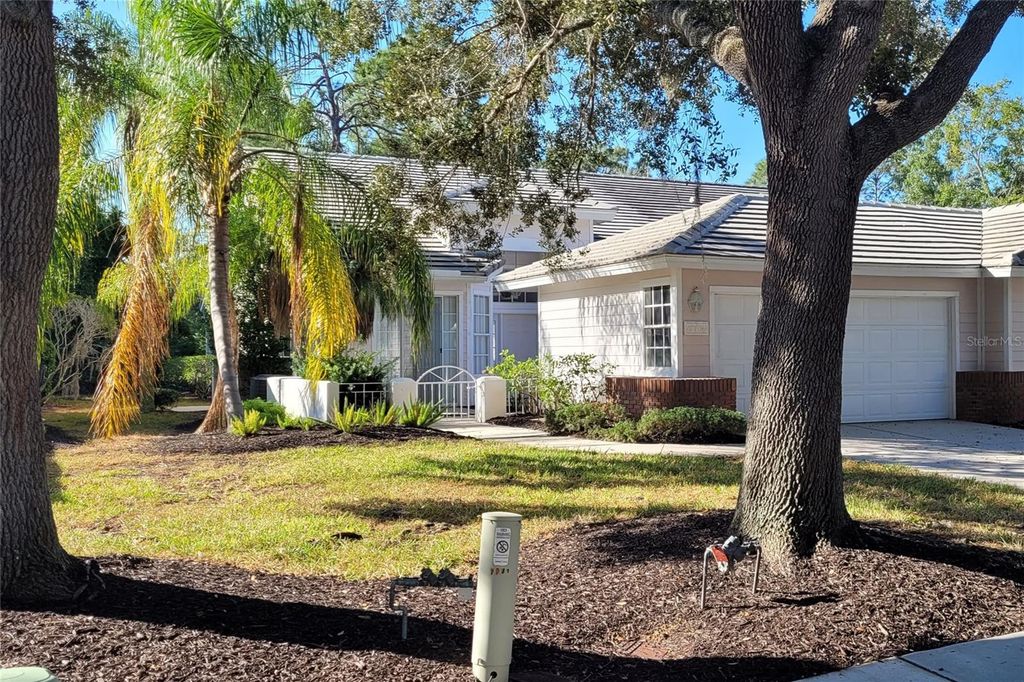 Photo of 7739 Whitebridge Glen, University Park, FL 34201 (MLS # A4669245)