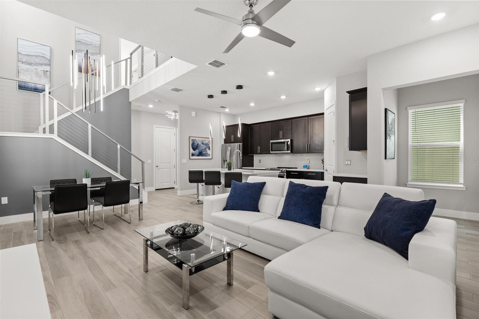 2163 WHITE FEATHER LOOP