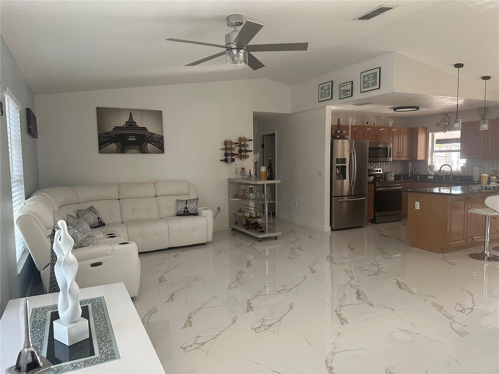 10520 HENDERSON ROAD