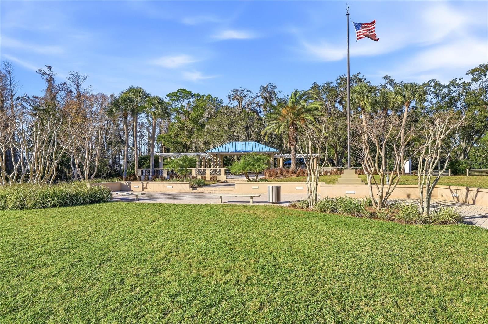 CARLYLE - Residential