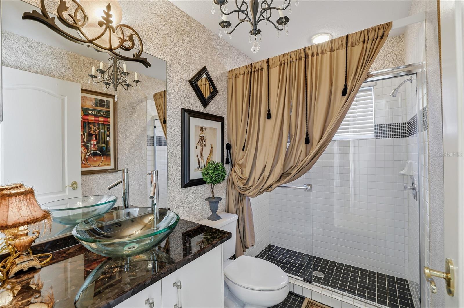 CARLYLE - Residential