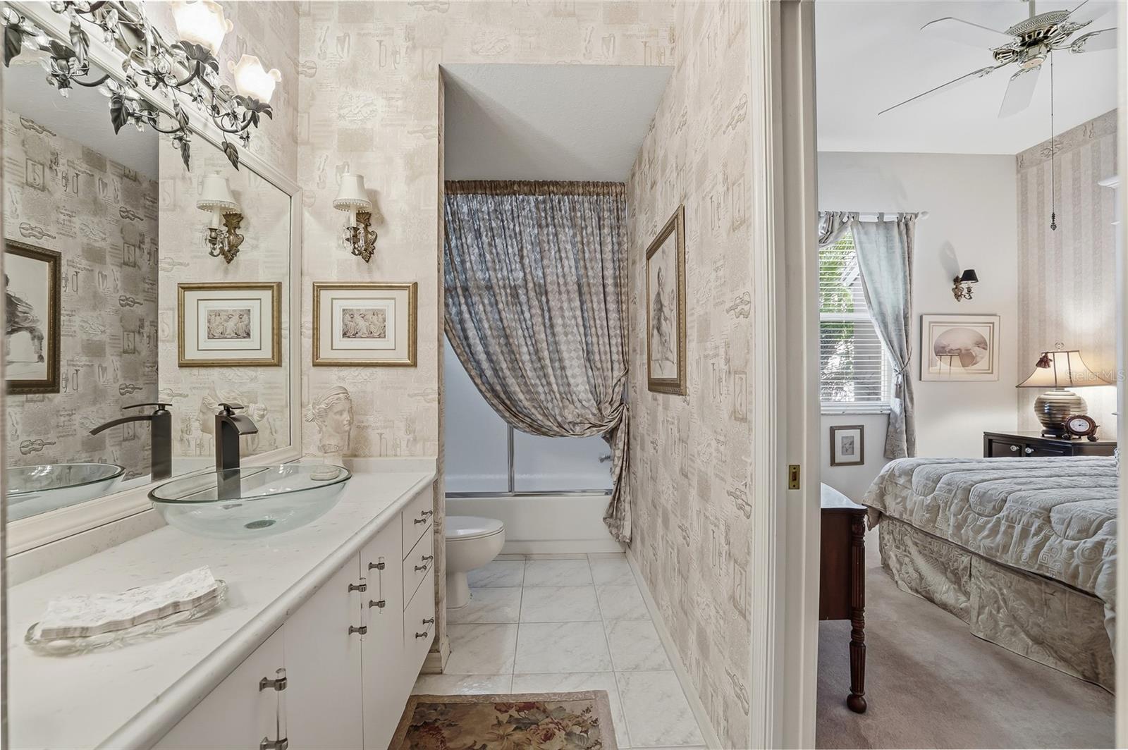 CARLYLE - Residential