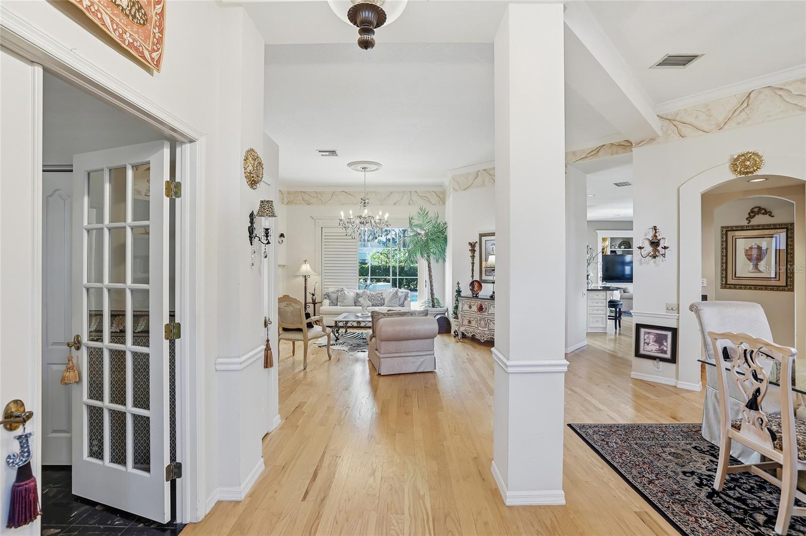 CARLYLE - Residential