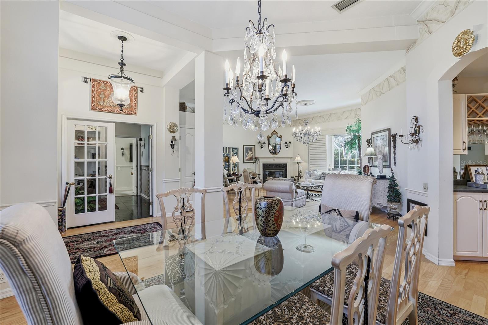 CARLYLE - Residential