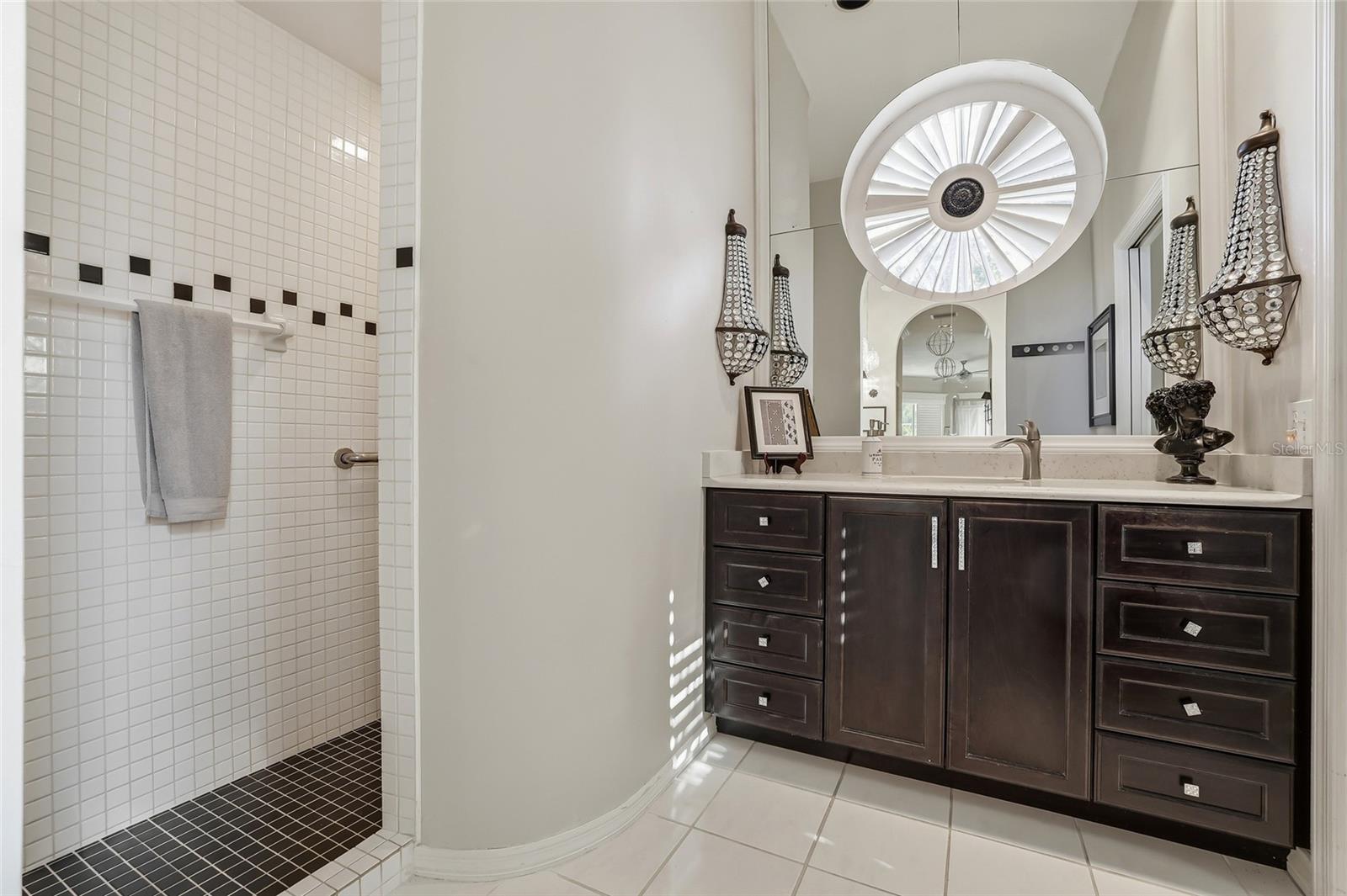 CARLYLE - Residential