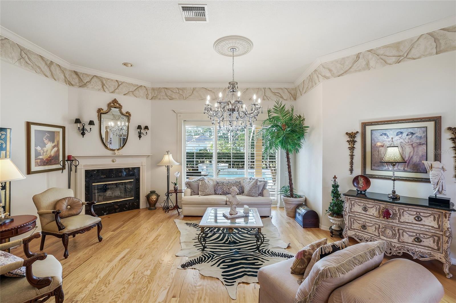 CARLYLE - Residential