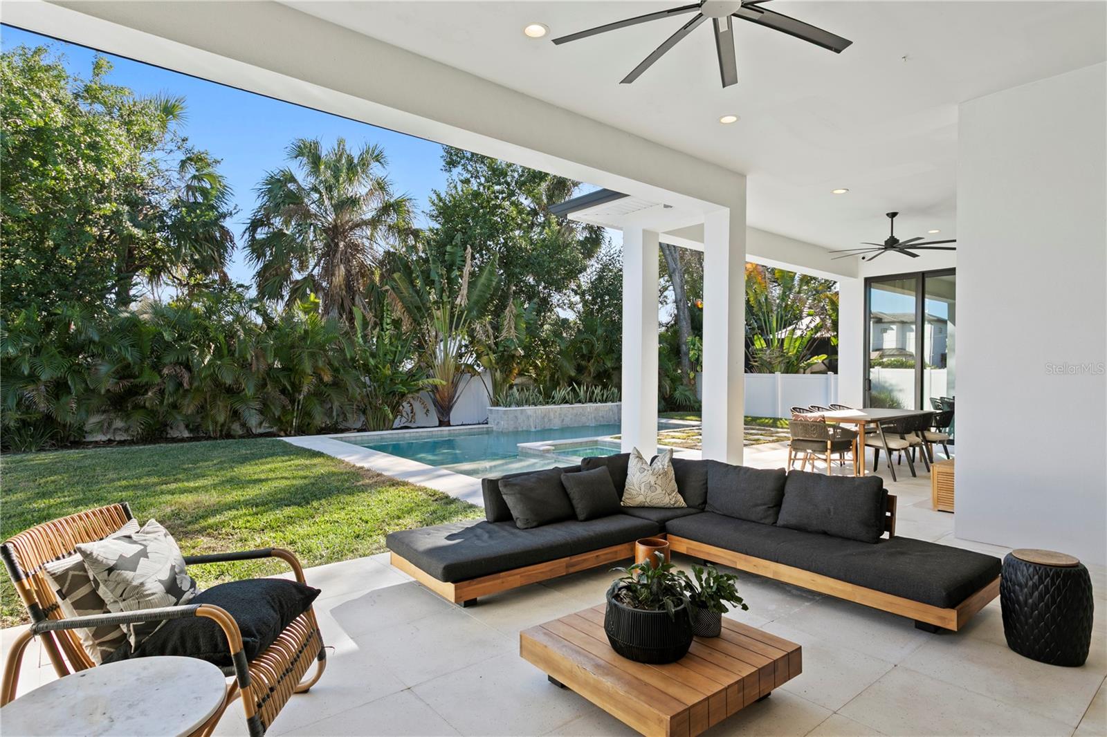 4304 W JETTON AVENUE