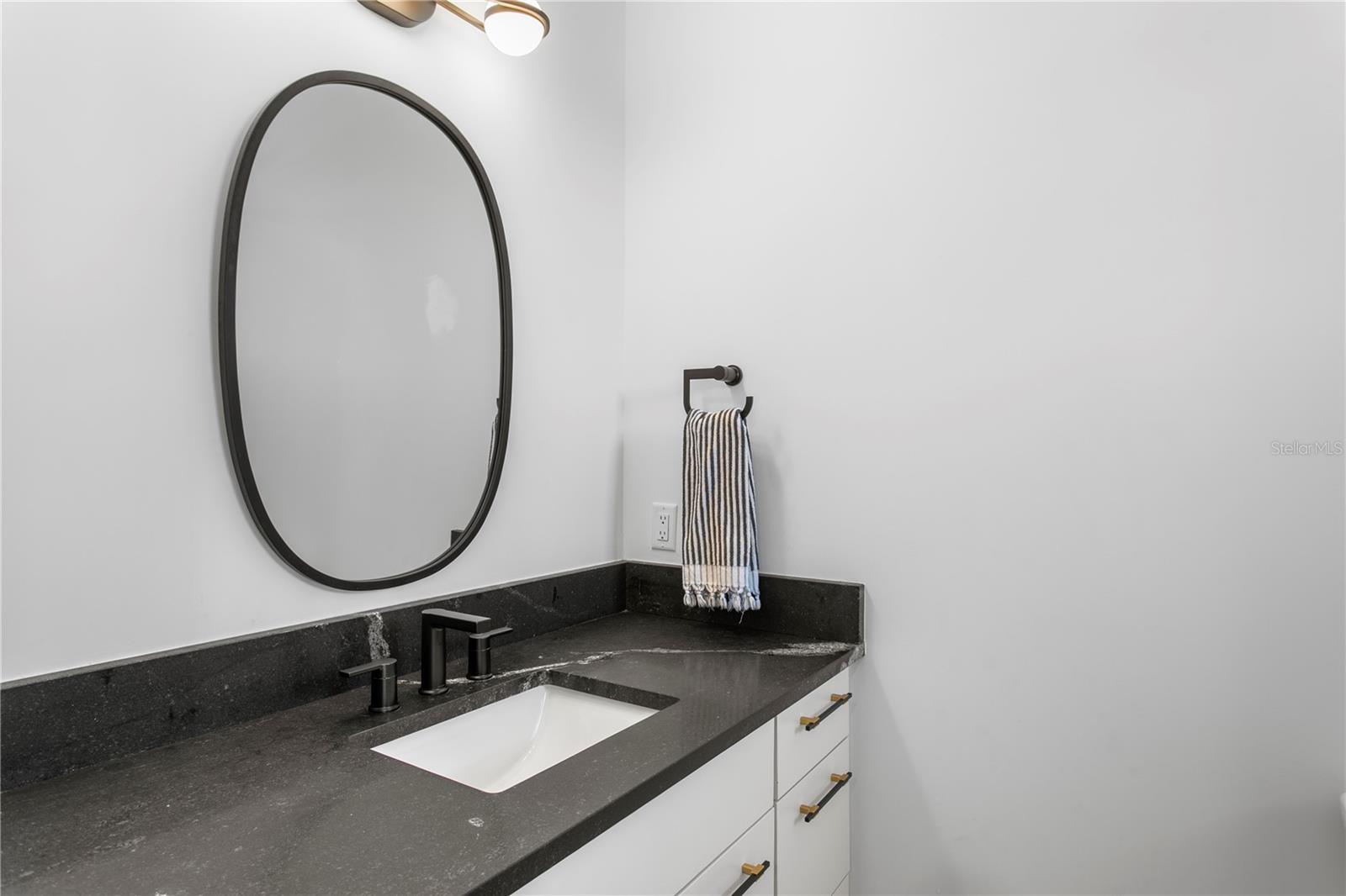 PICADILLY - Residential