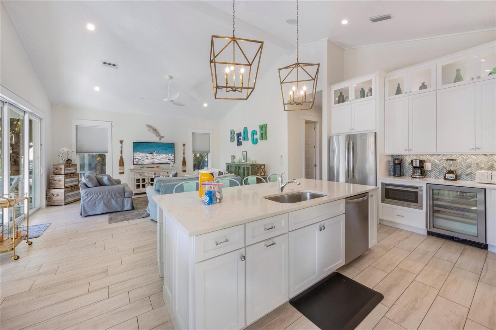 ANNA MARIA BEACH - Residential
