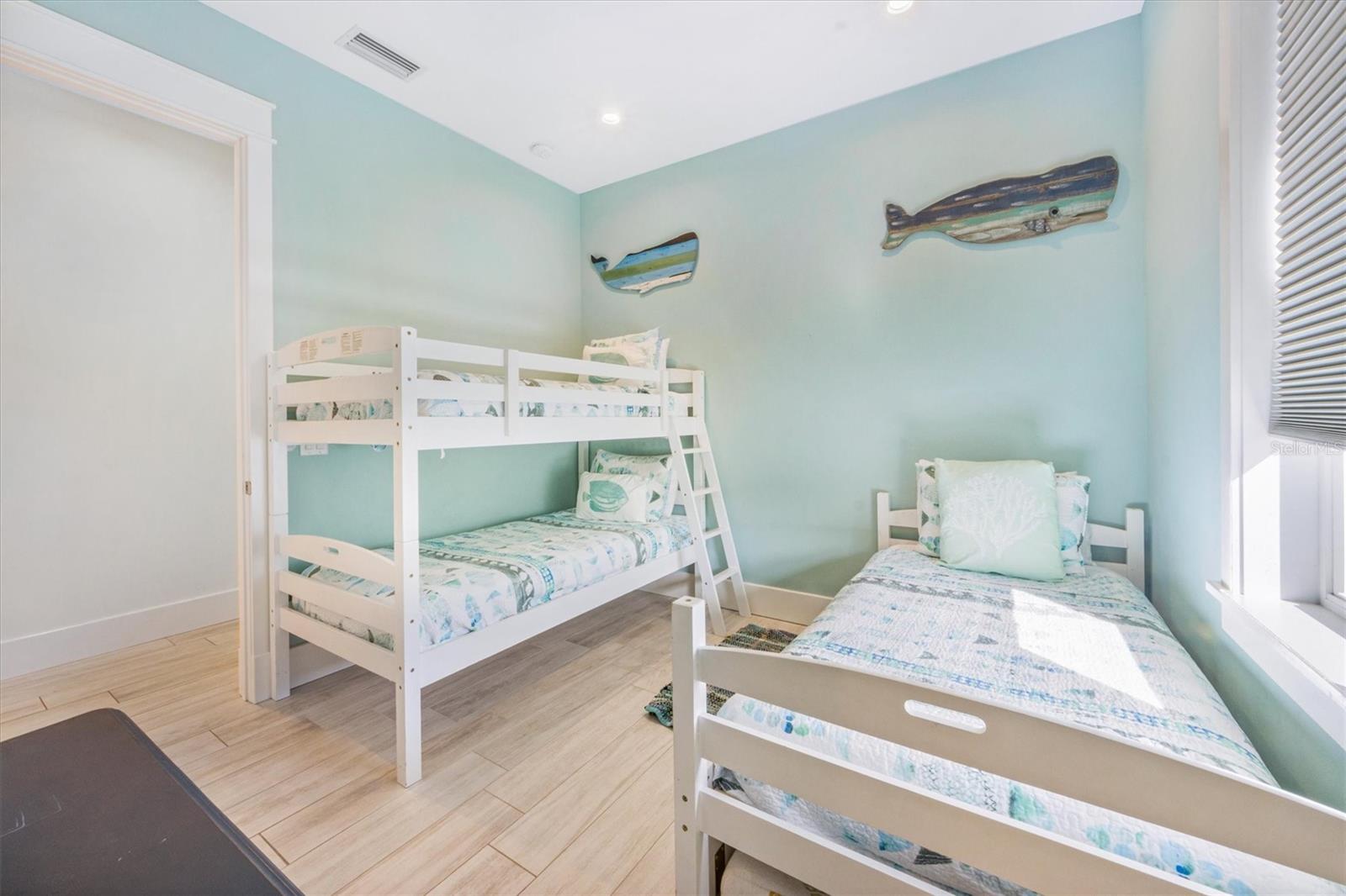 ANNA MARIA BEACH - Residential