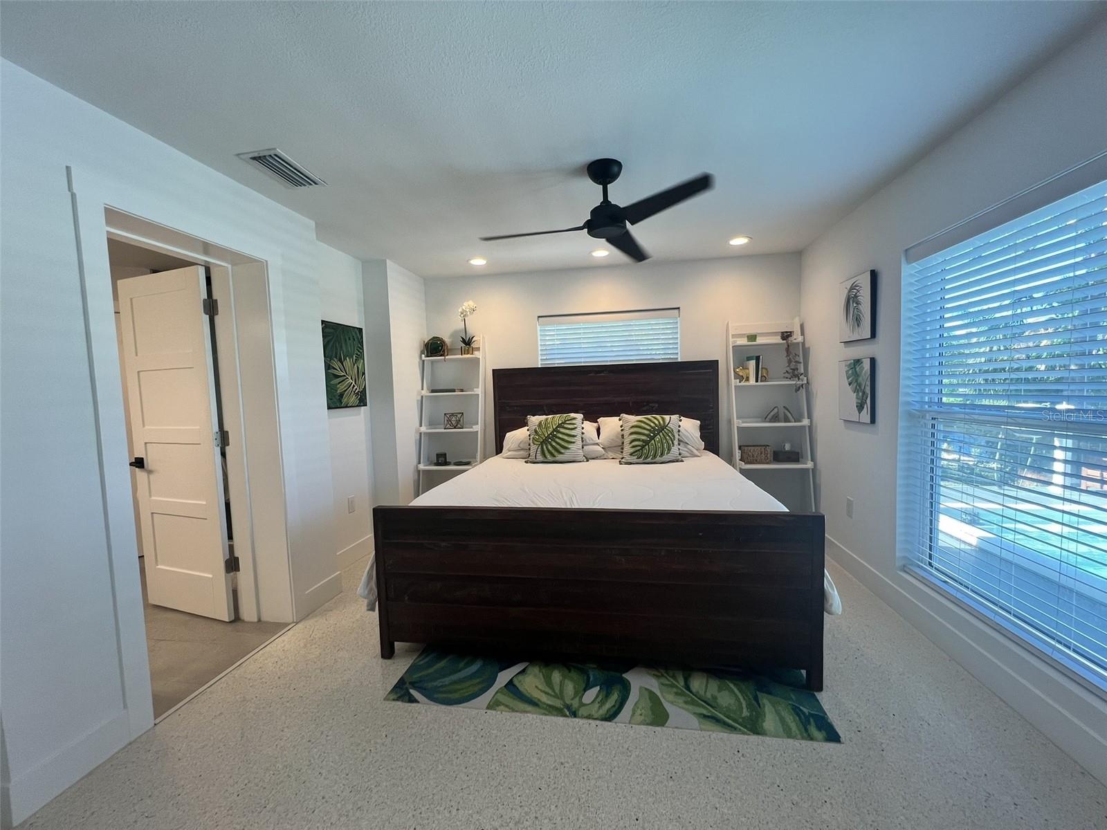 SARABAY HARBOUR UNIT ONE - Residential Lease