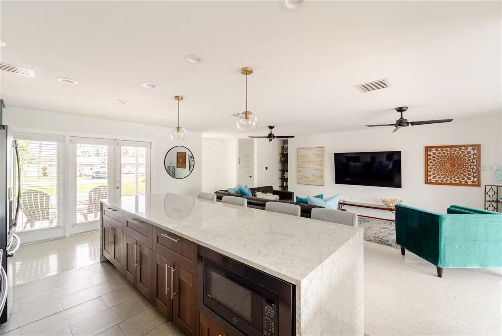 SARABAY HARBOUR UNIT ONE - Residential Lease