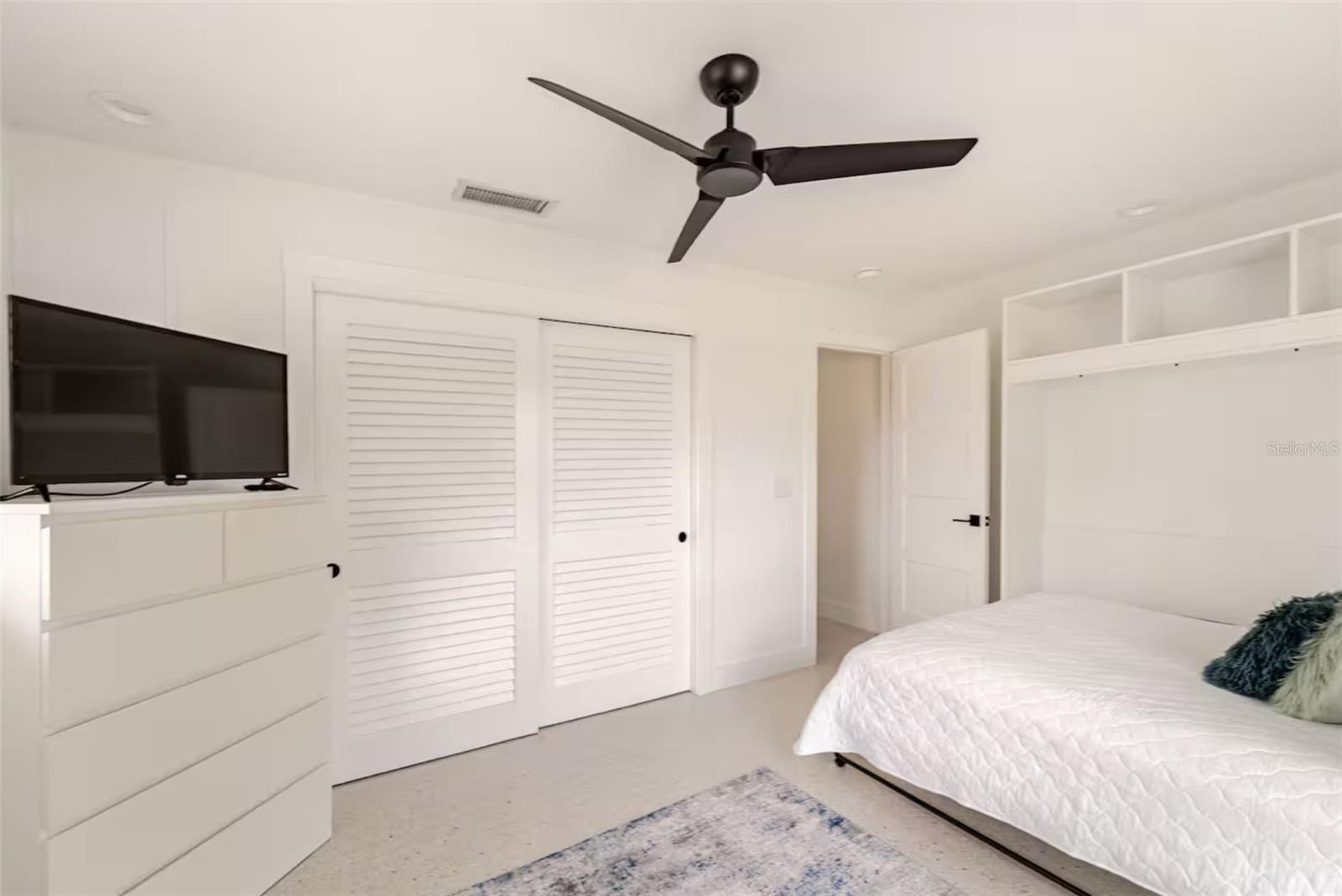 SARABAY HARBOUR UNIT ONE - Residential Lease