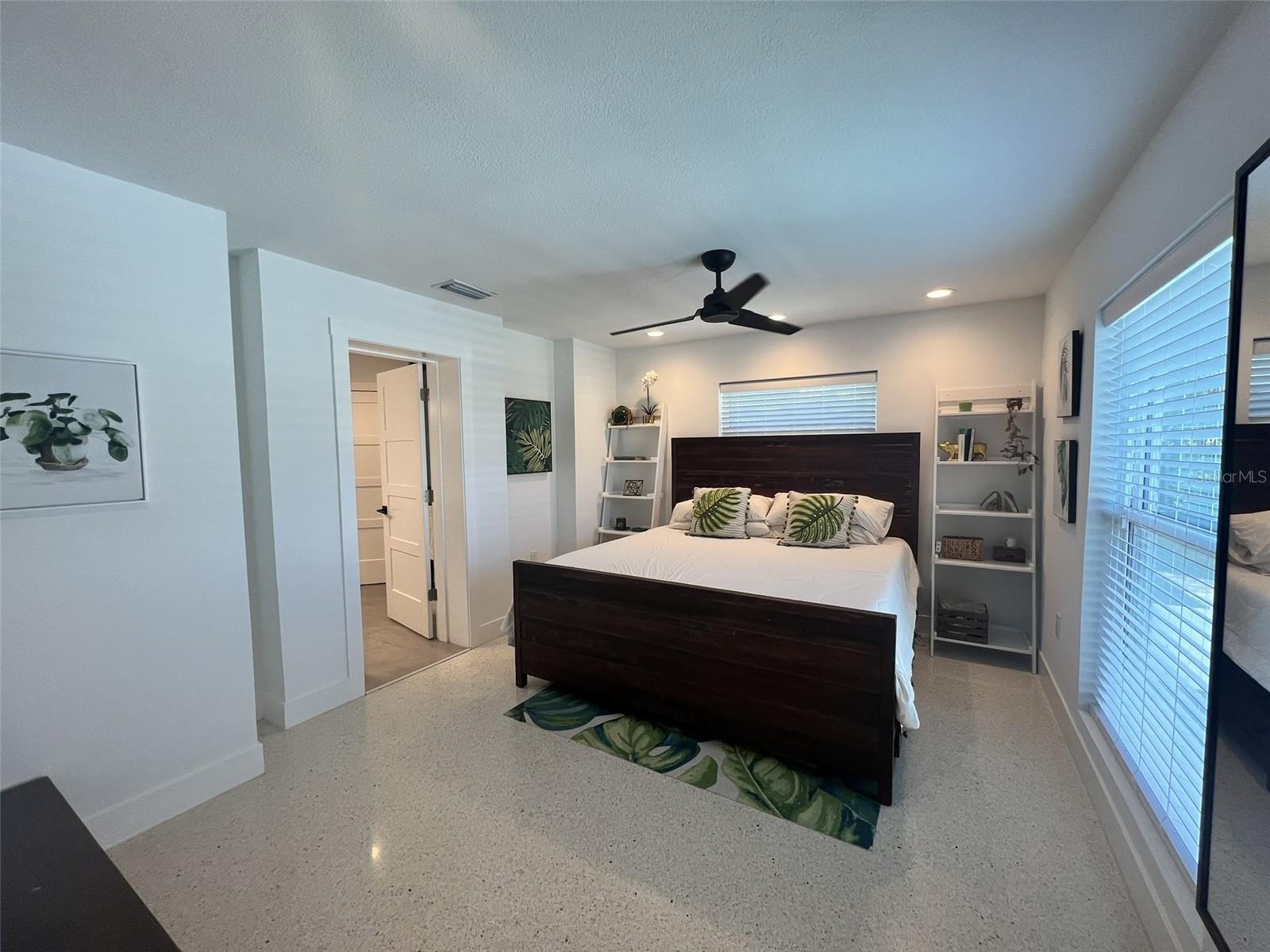 SARABAY HARBOUR UNIT ONE - Residential Lease