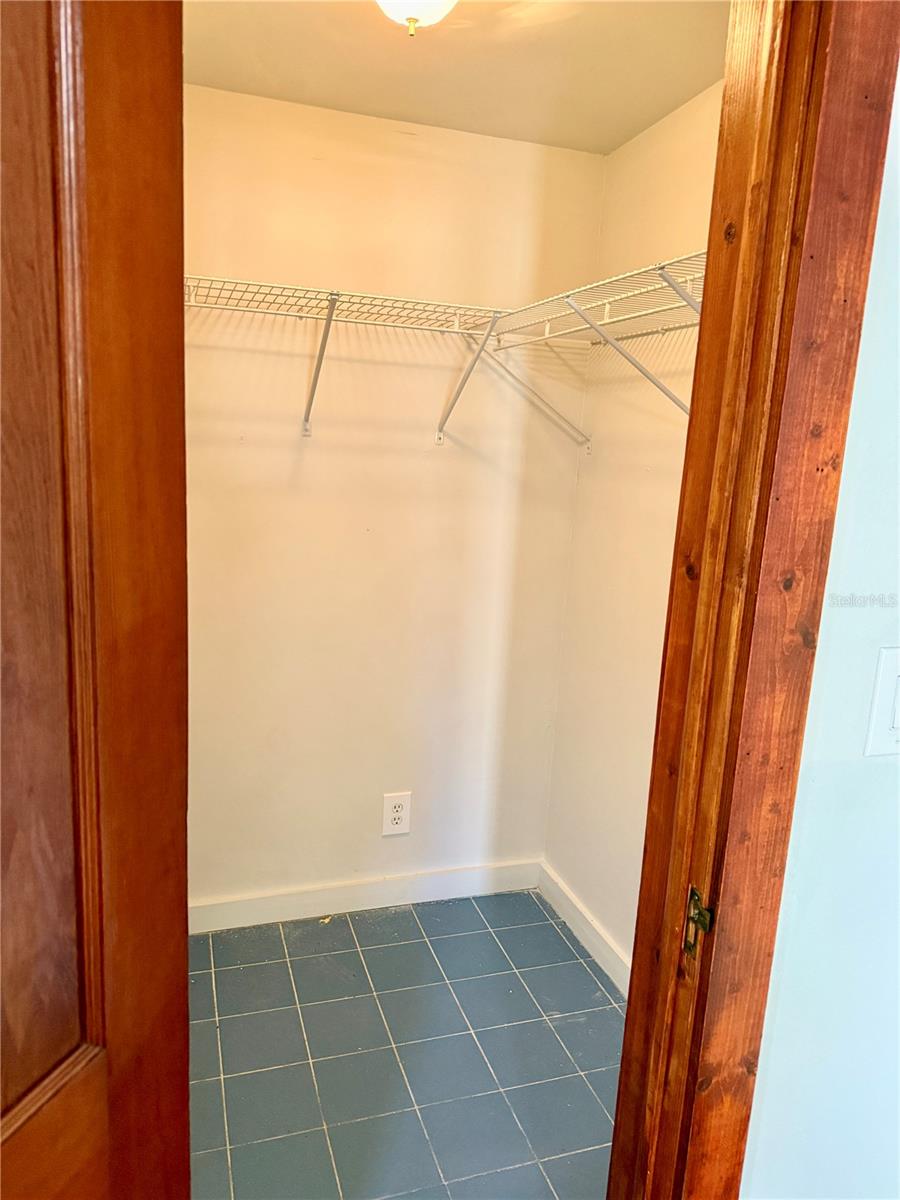 EUSTIS - Residential Lease