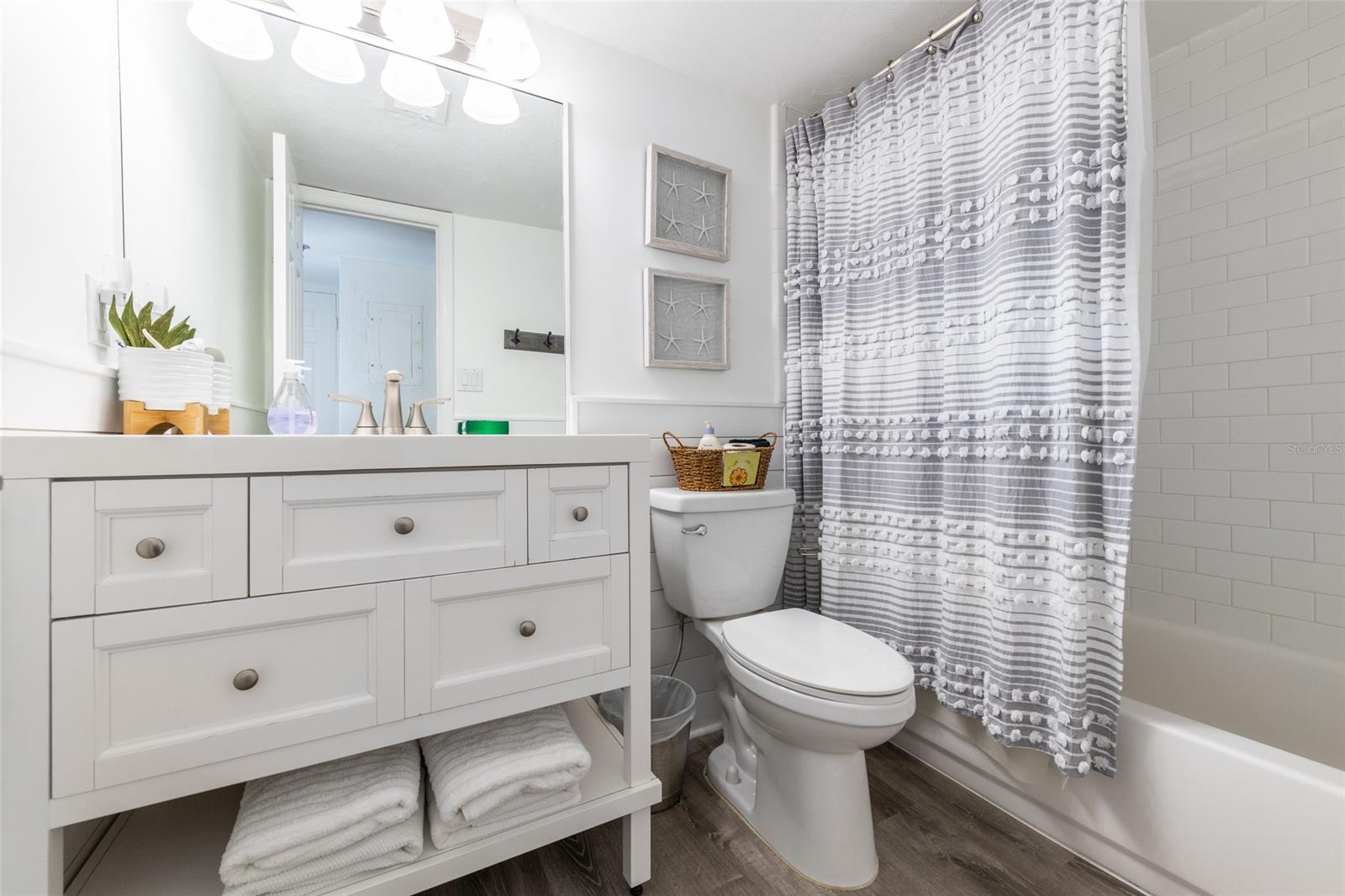 Sunrise Condo - Residential