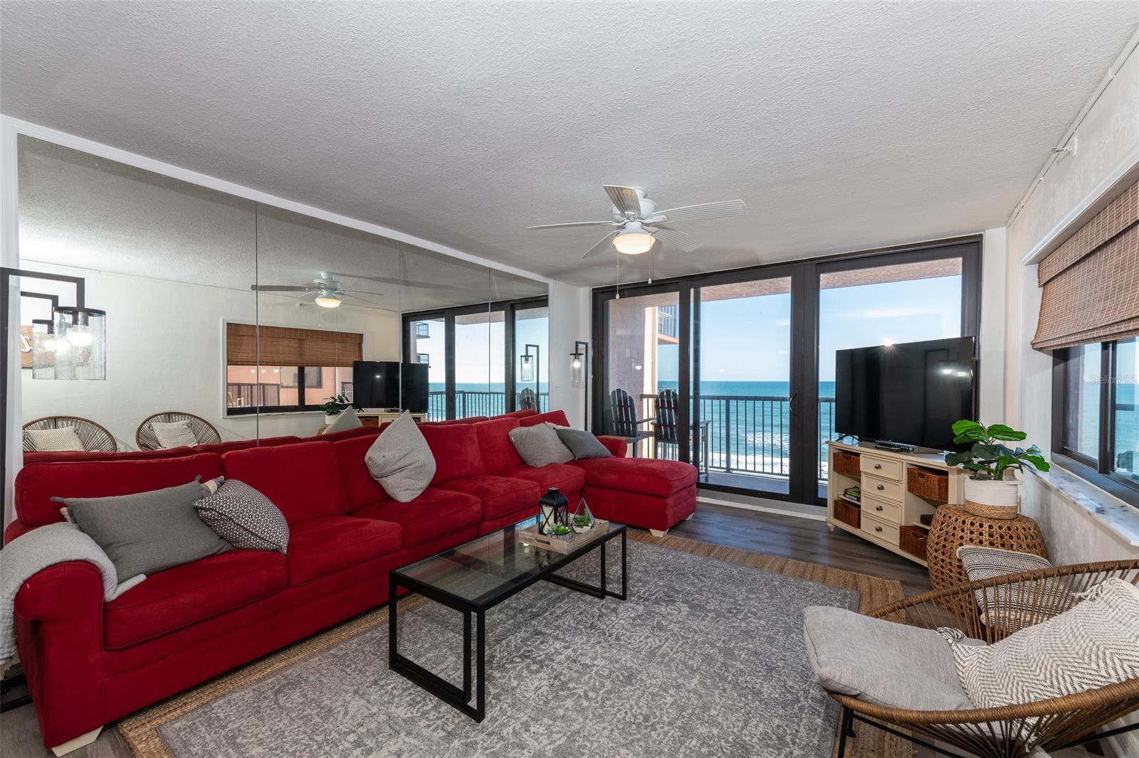 Sunrise Condo - Residential