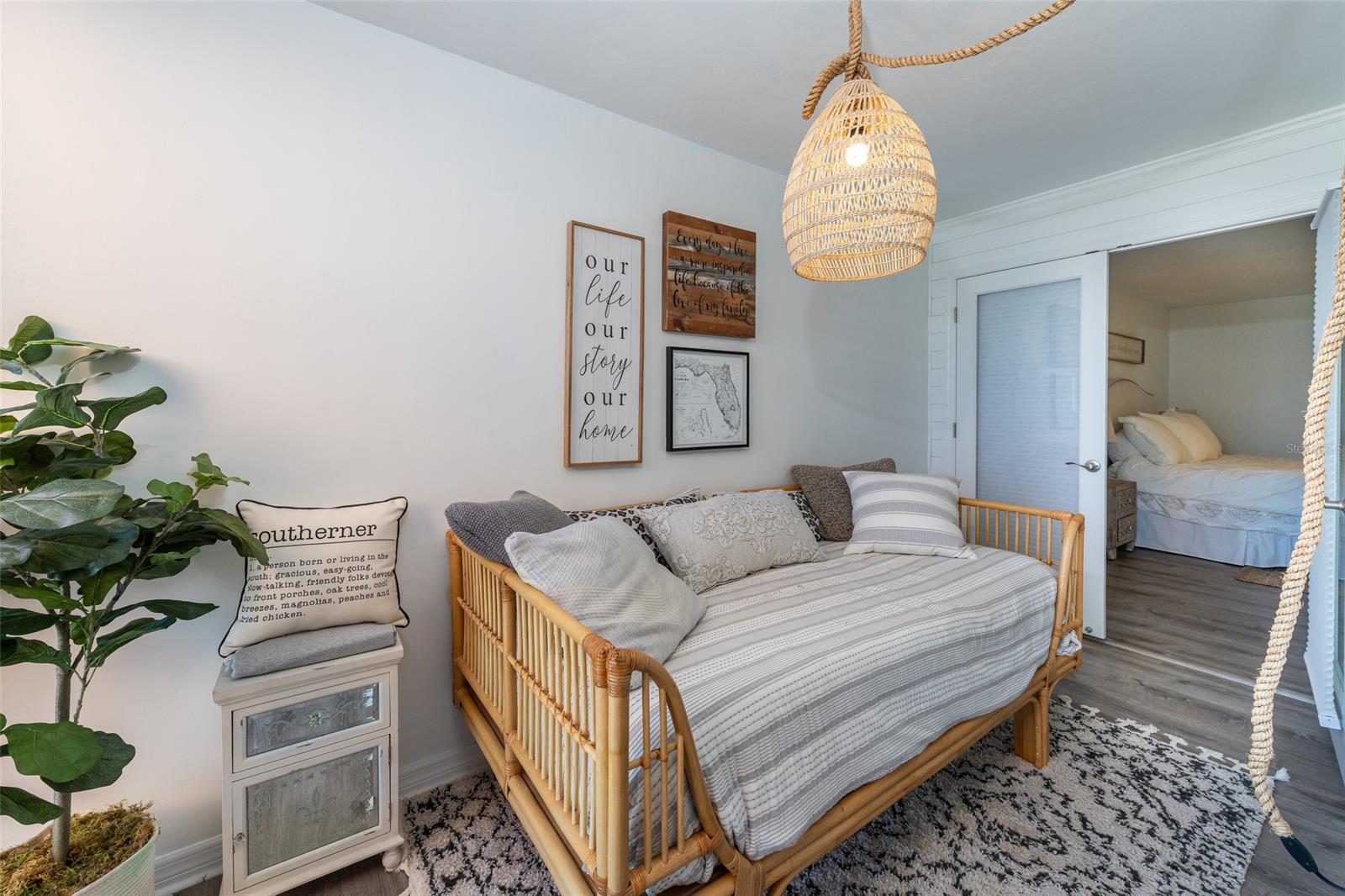 Sunrise Condo - Residential