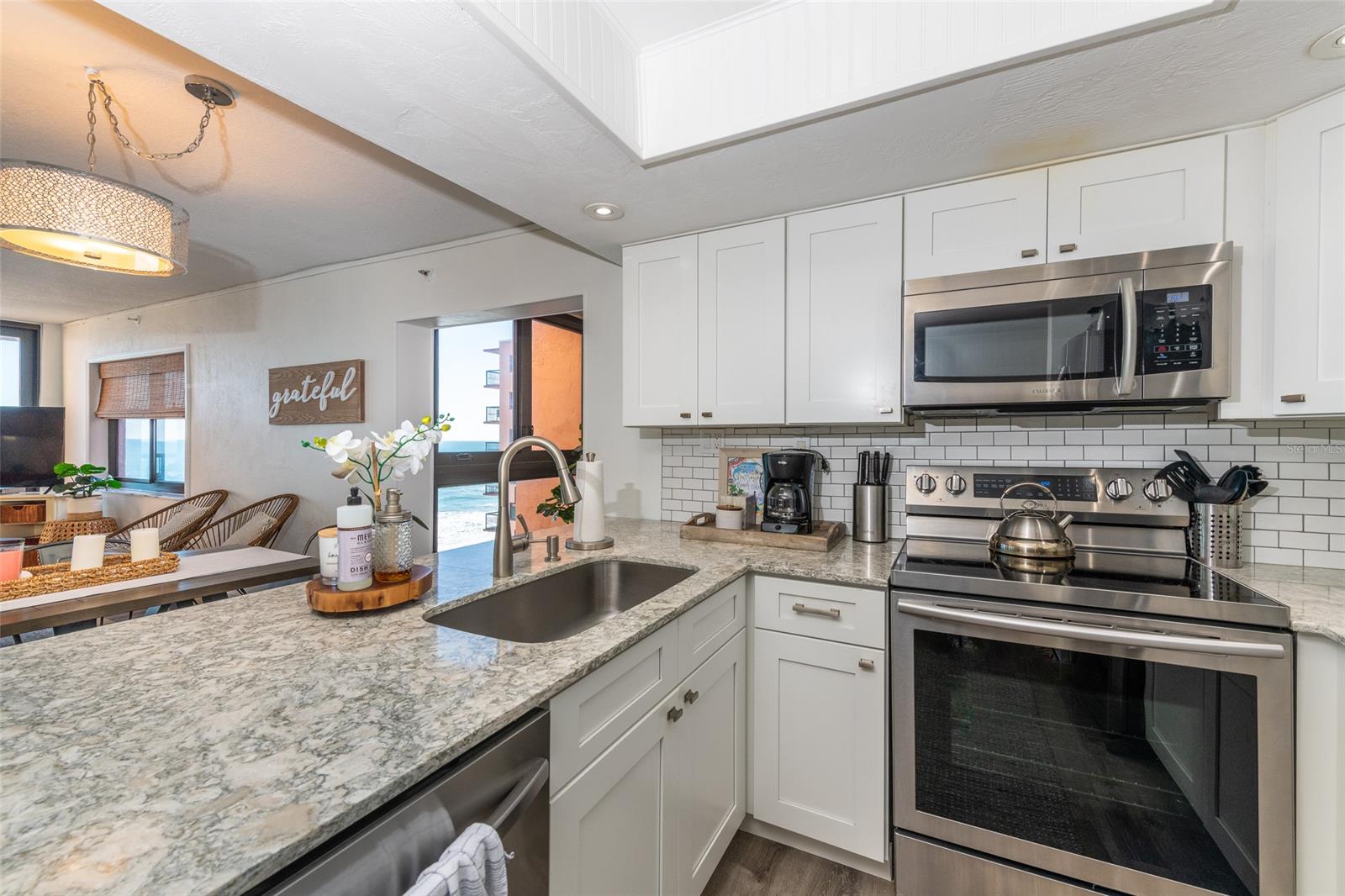 Sunrise Condo - Residential