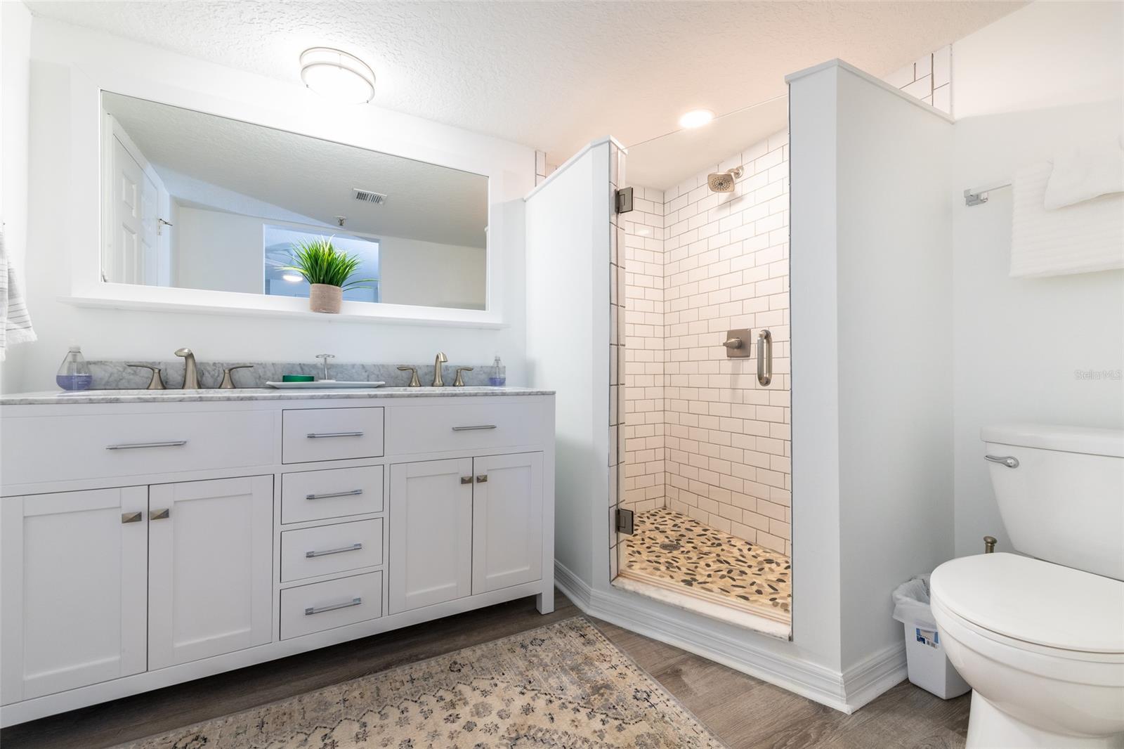 Sunrise Condo - Residential