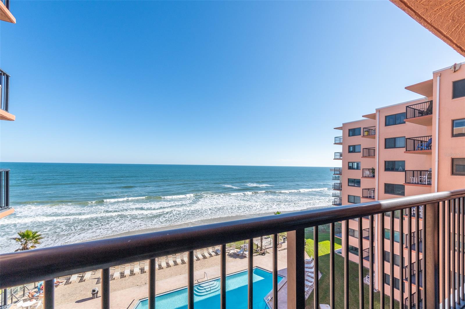 Sunrise Condo - Residential