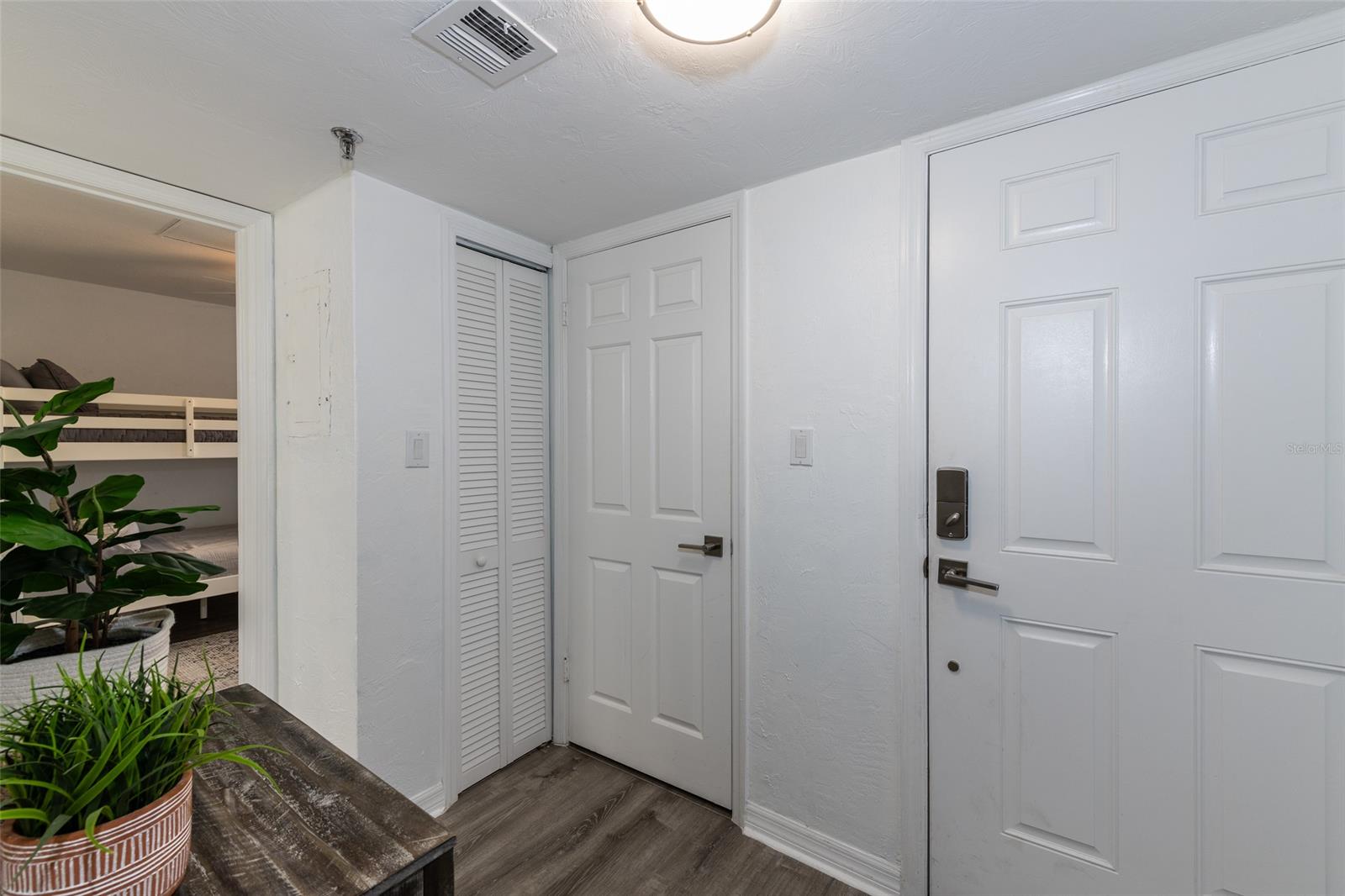 Sunrise Condo - Residential