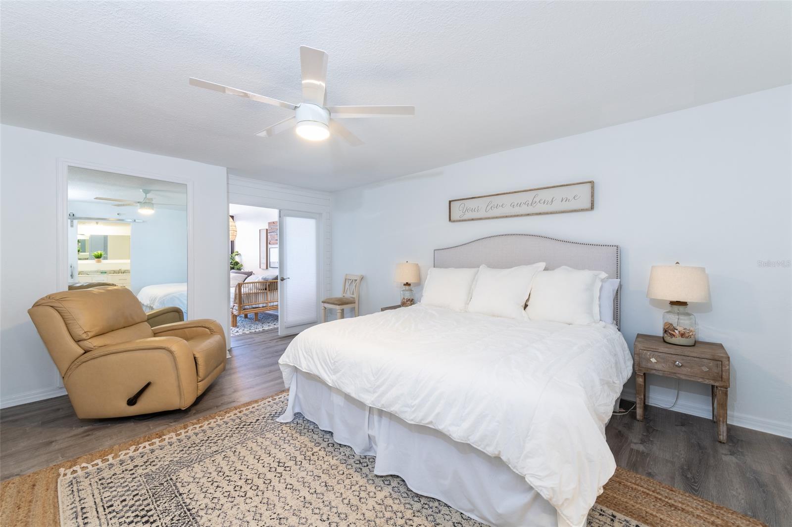 Sunrise Condo - Residential