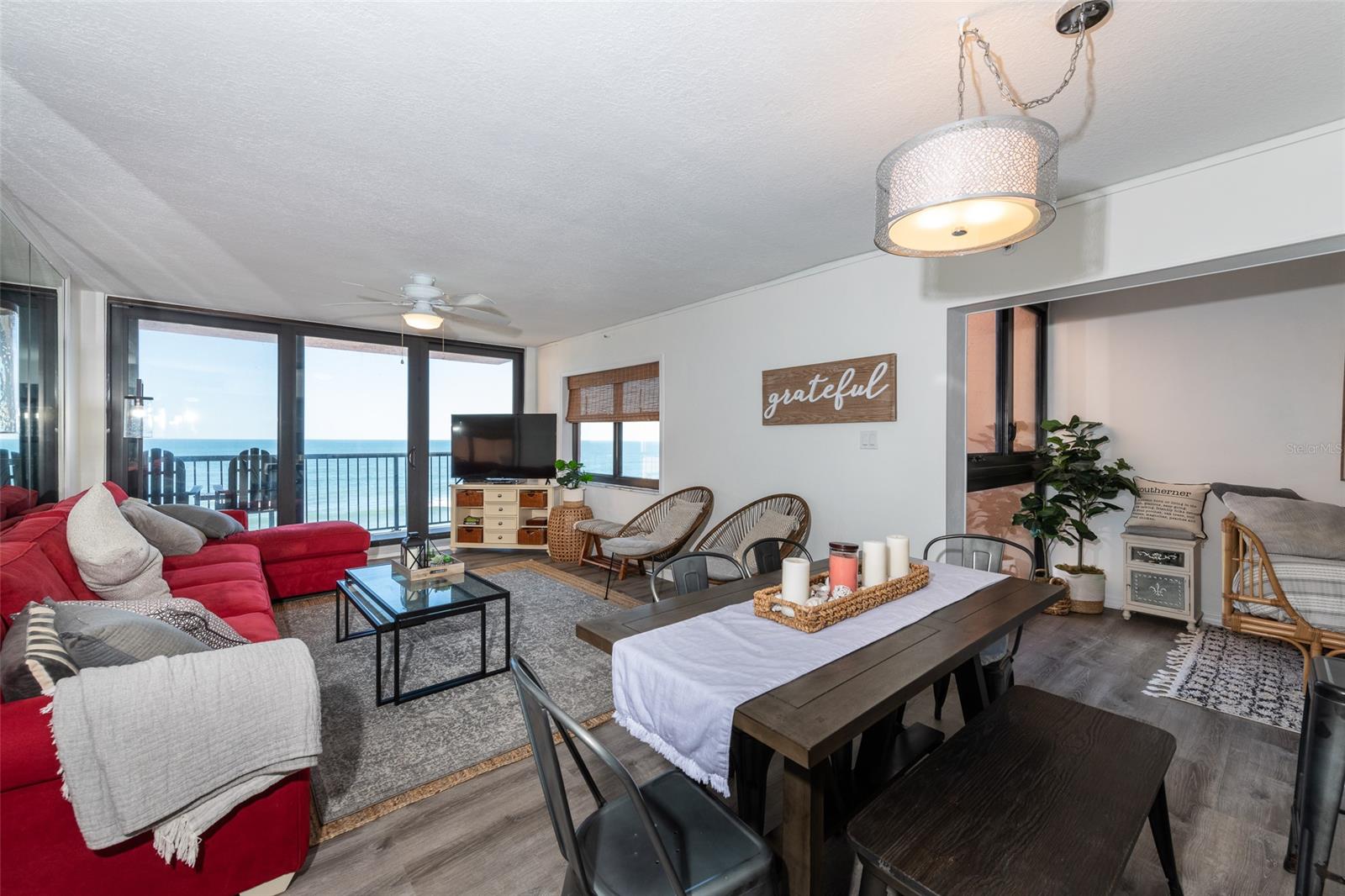 Sunrise Condo - Residential