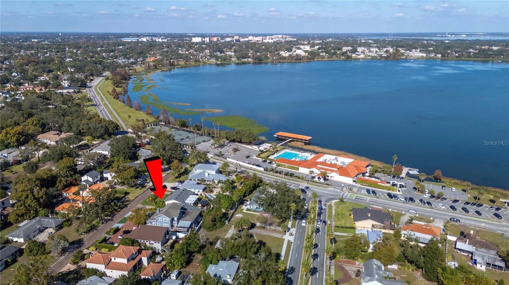 Photo of 2214 Coventry Avenue, Lakeland, FL 33803 (MLS # L4958386)