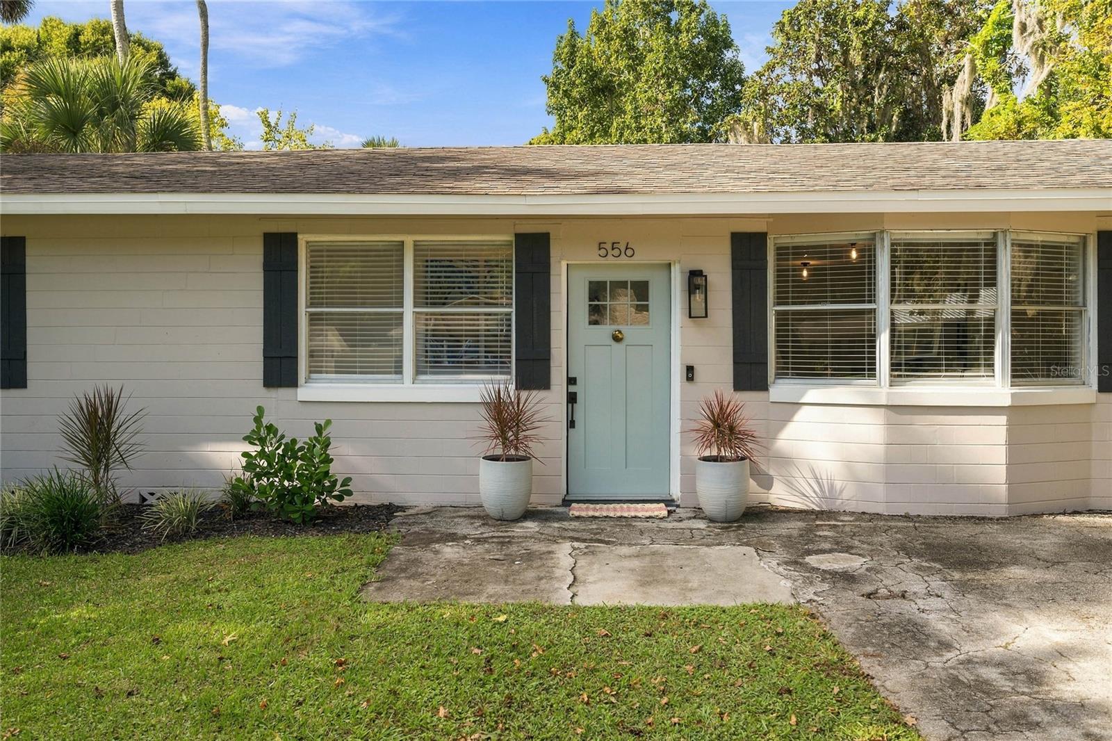 556 OLIVER DRIVE