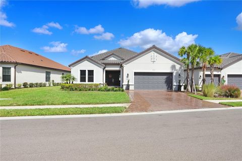 A home in PALMETTO