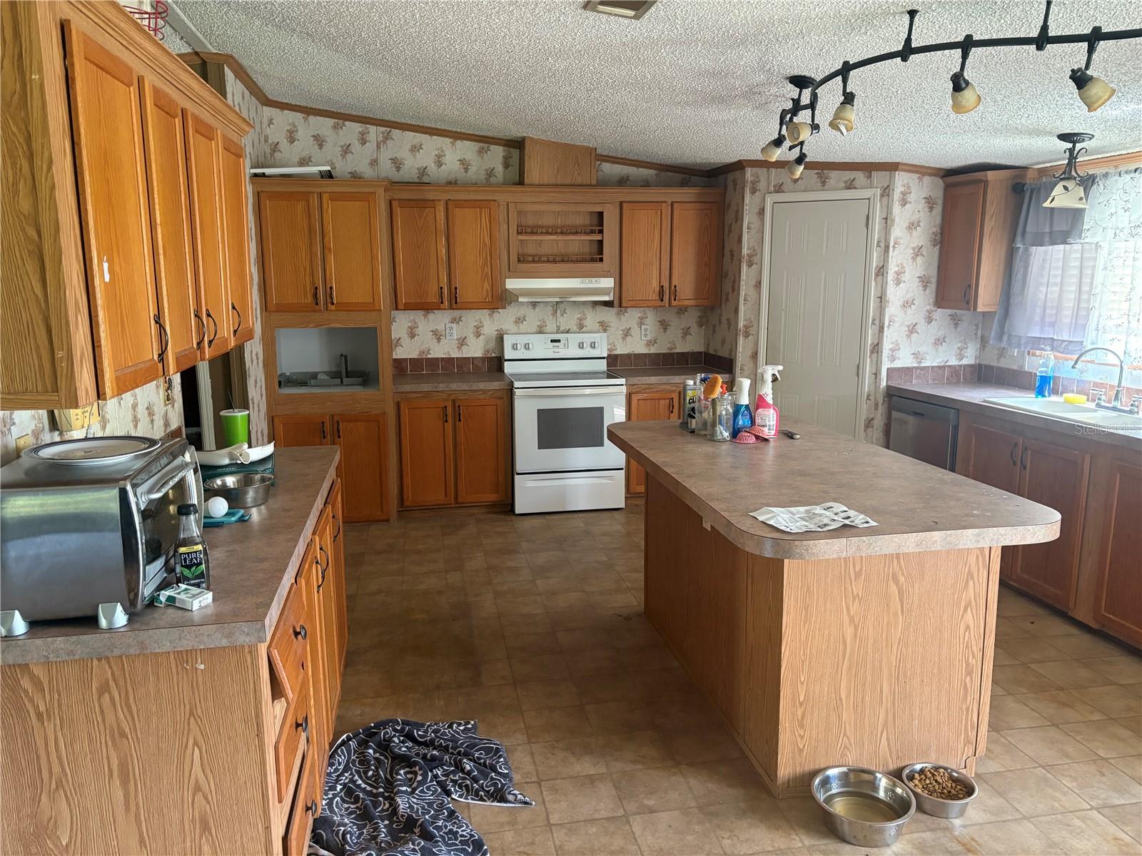 LAKE ASHBY ESTATES UNREC - Residential